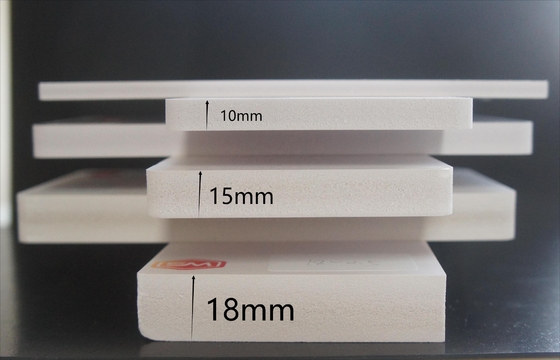 Sert Tam yoğunluk Beyaz 3mm 4x8ft Celuka PVC köpüklü tahta Forex sayfası